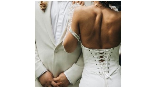 Comment choisir les sous-vêtements parfaits pour votre robe de mariée?